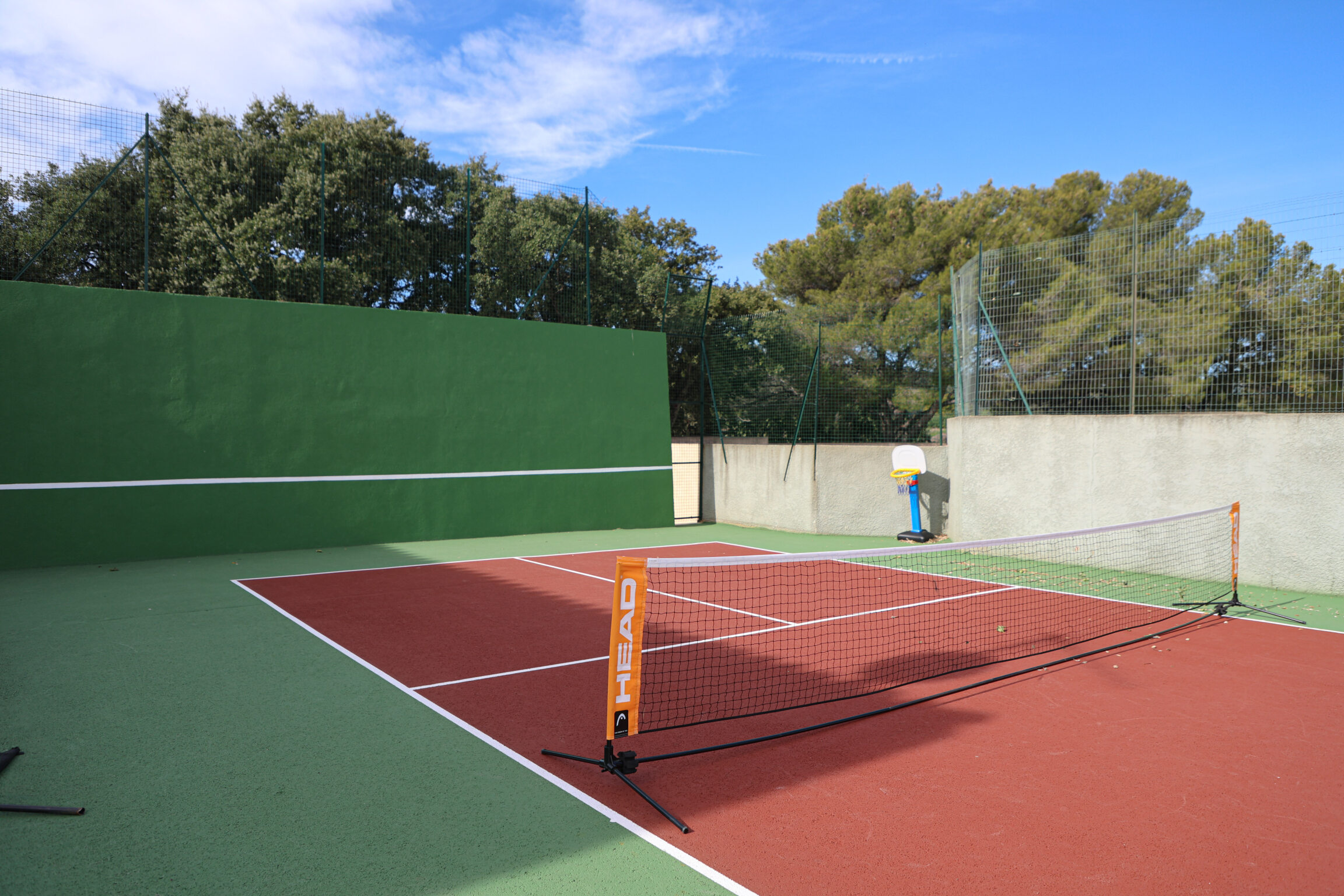 ba4066f56c0a4367bff5797c94bae1ef